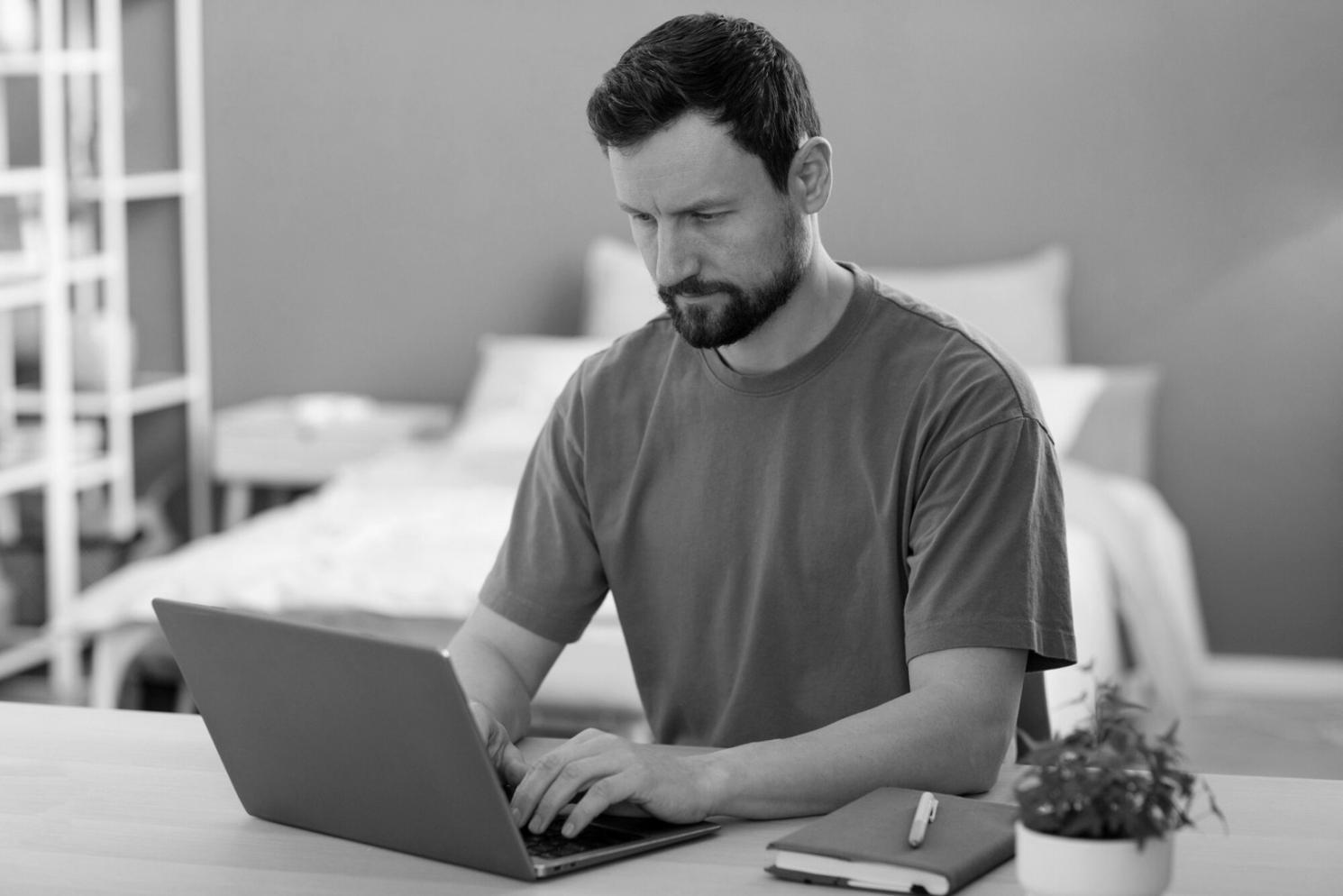 Environnement d'apprentissage moderne avec espaces collaboratifs